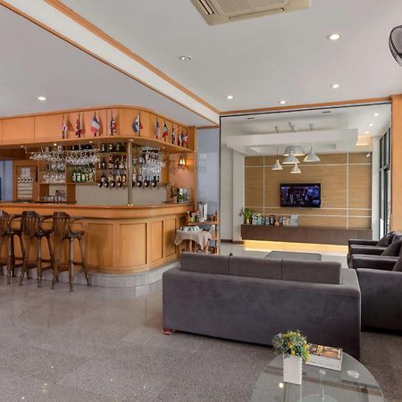 Seven Oaks Inn Jomtien Beach Exterior photo
